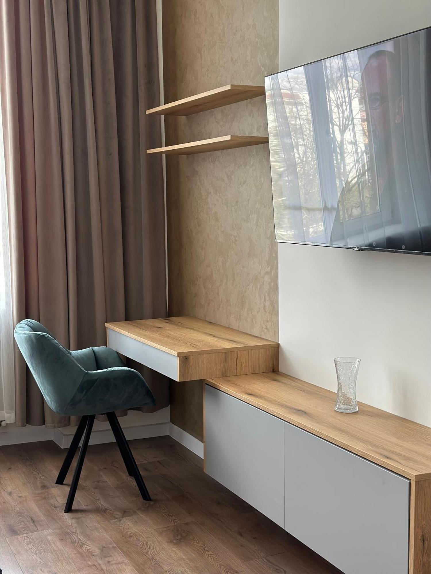 Daire Romantic - In The Center Of , King-size Bed Lviv