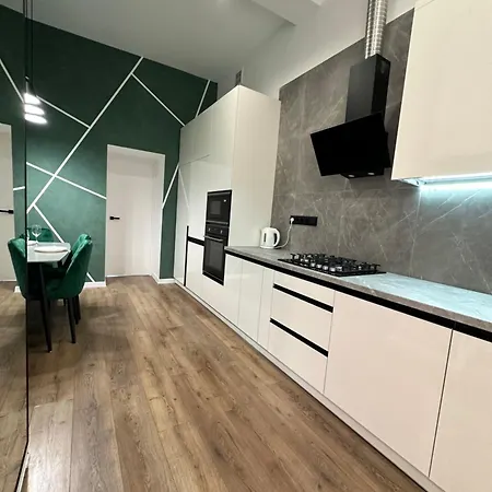 Romantic Apartments - In The Center Of Lviv , King-Size Bed Zewnętrze zdjęcie