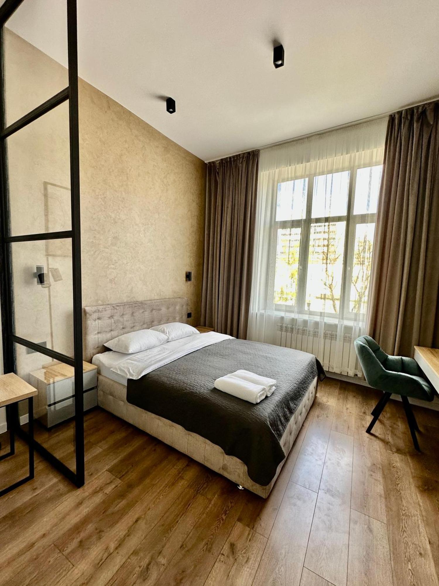Apartment Romantic - In The Center Of , King-size Bed