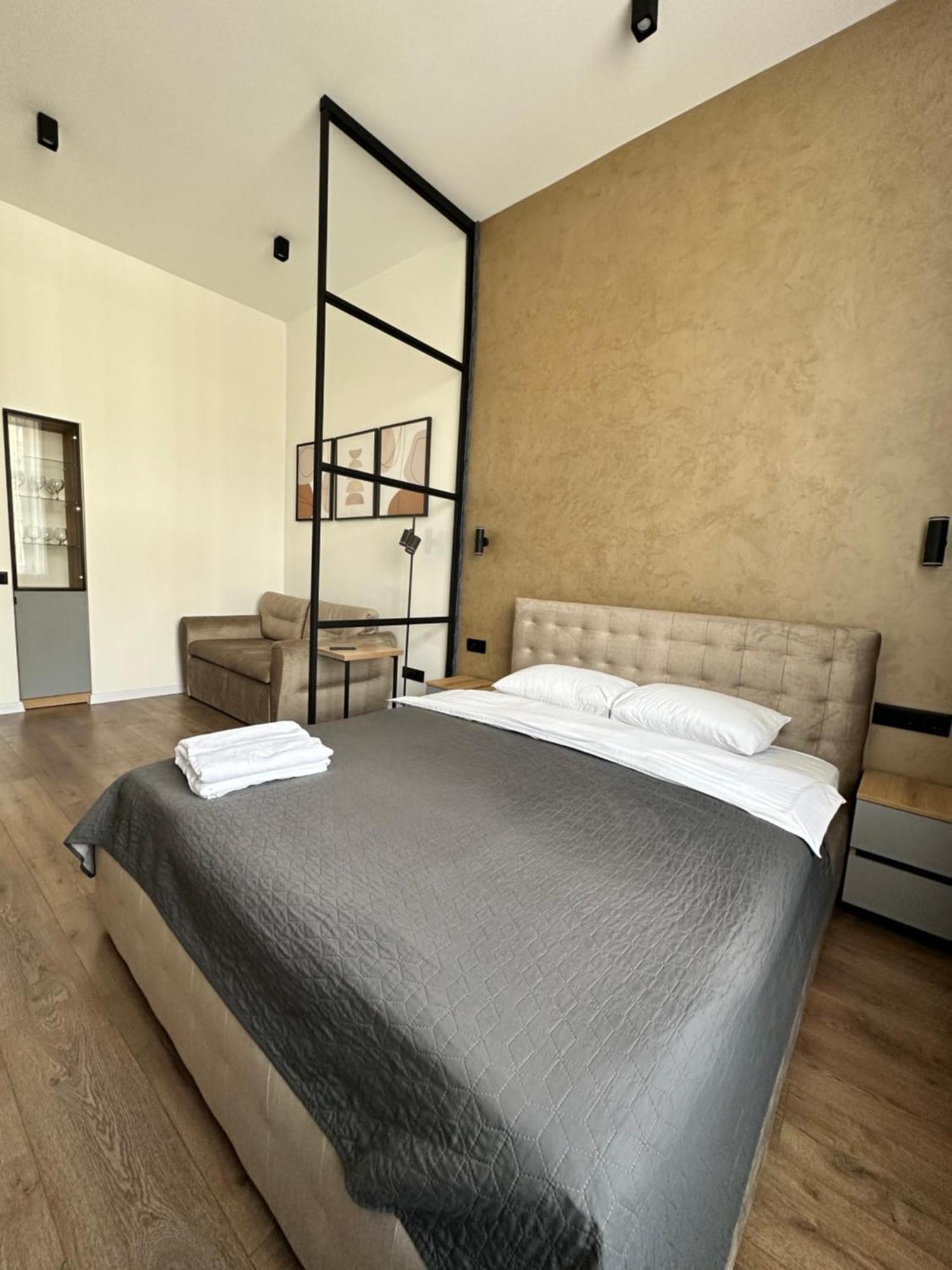 Romantic - In The Center Of , King-size Bed Apartment *